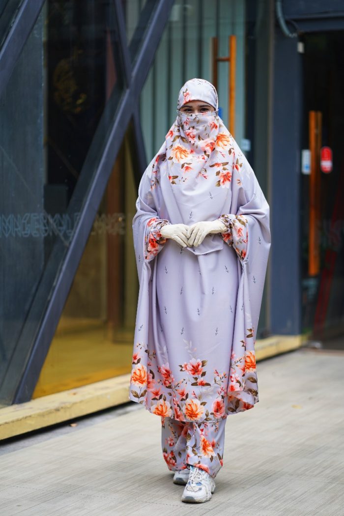 Luxury Flowy Plazo Set with Matching Niqab - ১৫০+ ঘেরের বিশাল প্লাজো ও লং কাট লাক্সারি সেট - Image 4